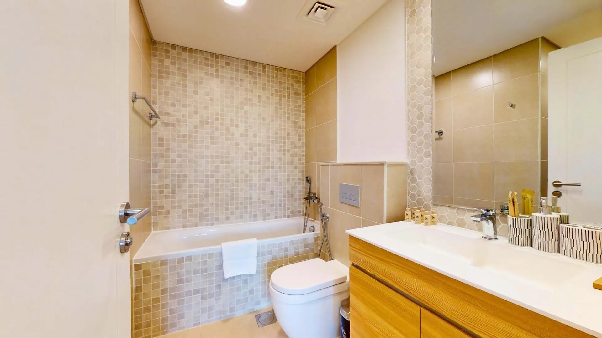 Perfect 1Br, Fully Furnished In Prime Area - Jge Apartment Dubai United Arab Emirates
